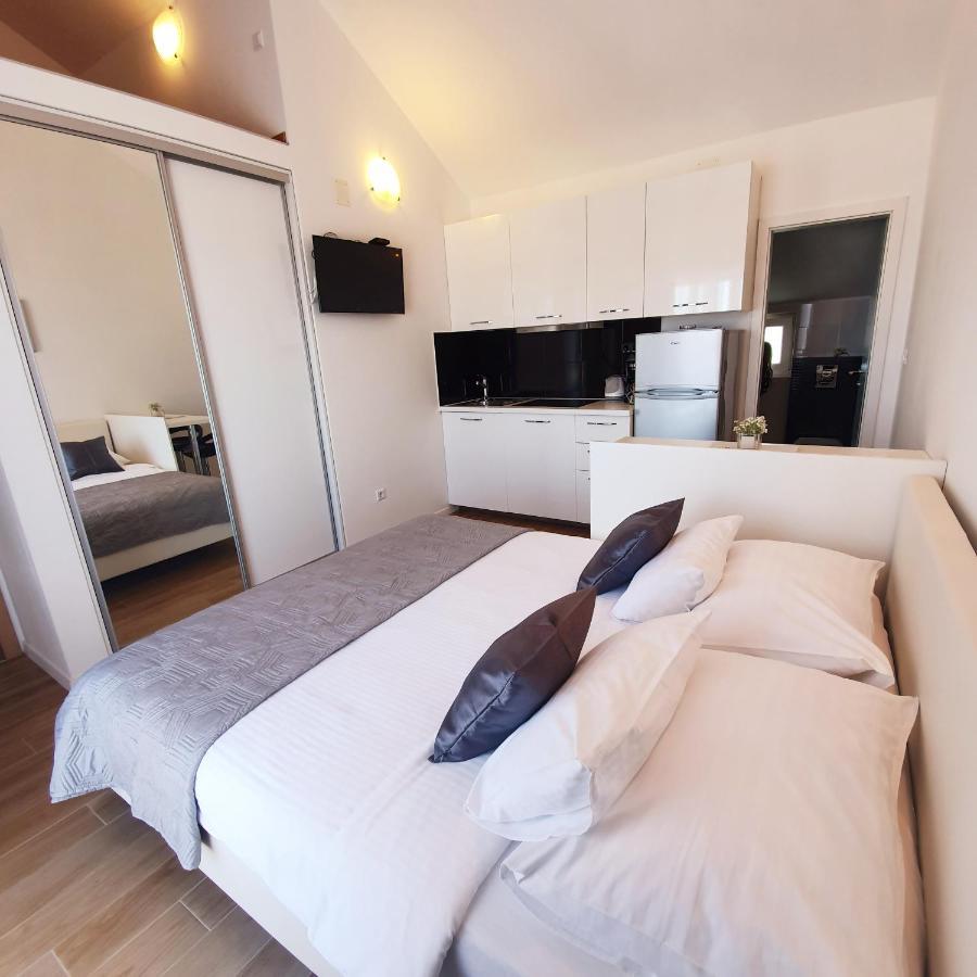 Apartments Marti Murter Ngoại thất bức ảnh